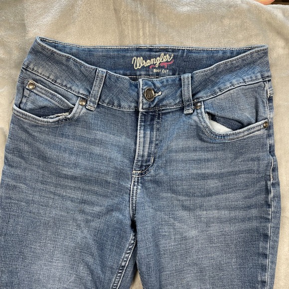 Wrangler Womens Boot Cut Jeans Embroidered Medium Wash Denim Size 7x36 - Picture 3 of 12
